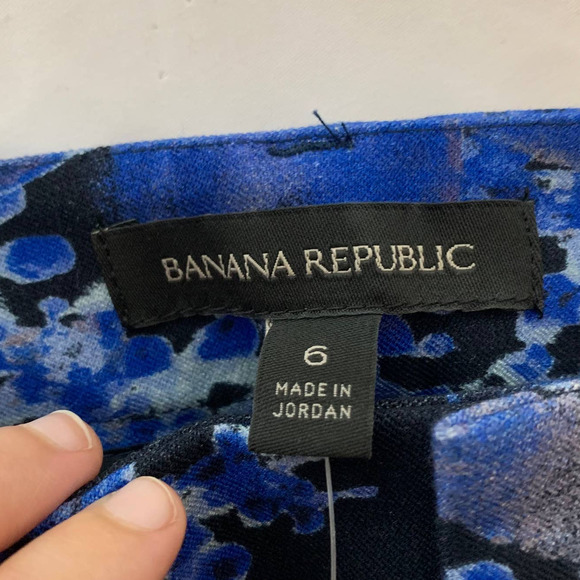 Banana Republic Women's Blue Floral Print Sloan Pants 6 - Picture 4 of 7